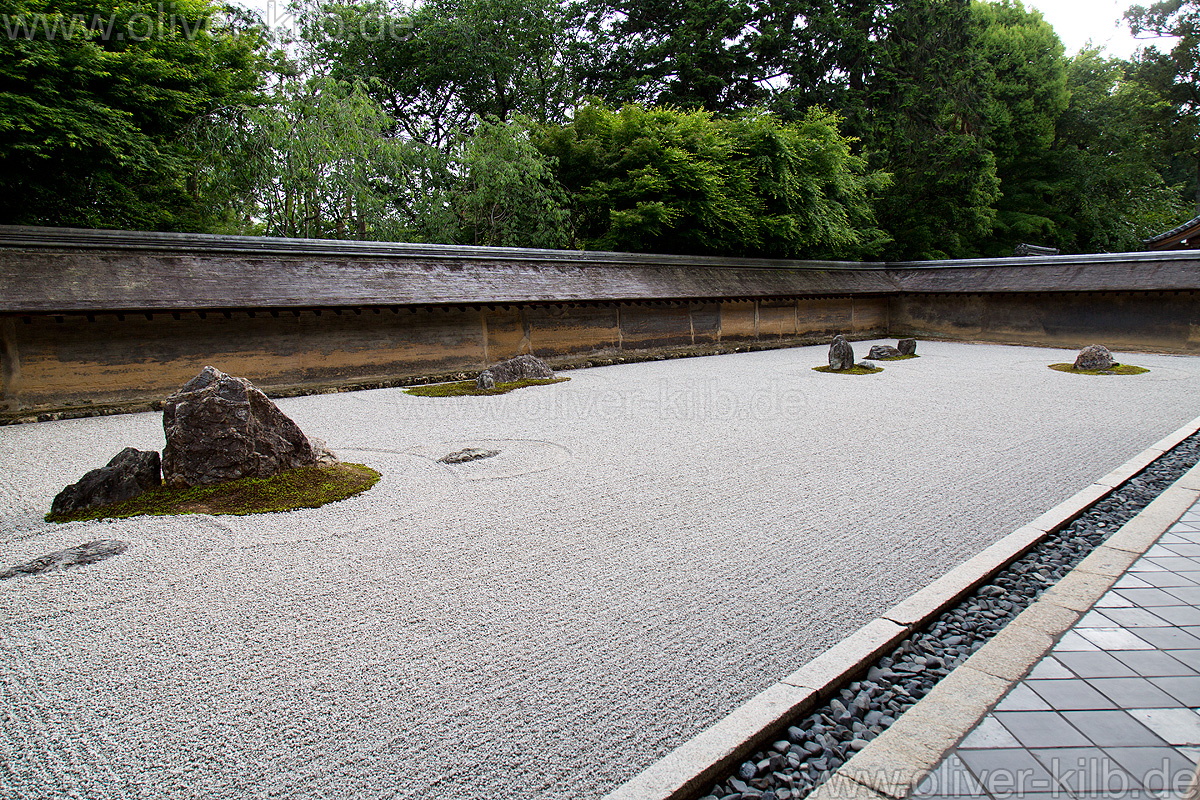 Im Steingarten des Ryoan-Ji.