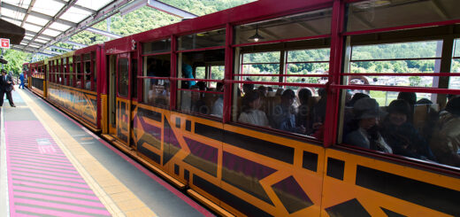 Unterwegs mit dem Sagano Romantic Train.