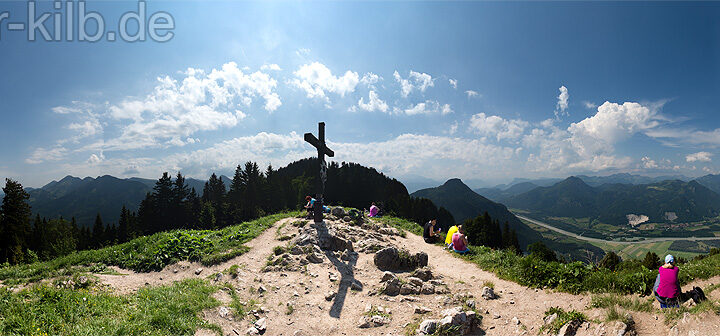 360 Grad Panorama vom Gipfel des Heubergs.