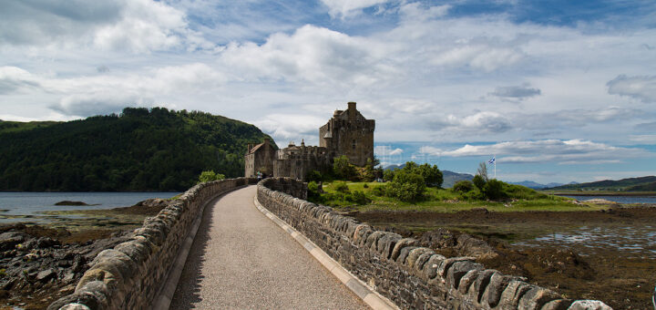 Brücke zum Eilean Donan Castle.