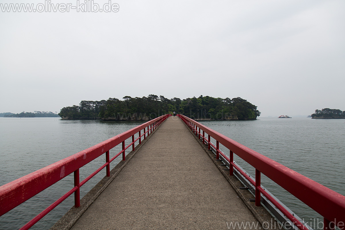 Brücke zur Insel Fukuura.