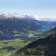 Blick von der Spitzigen Lun auf den Reschensee.